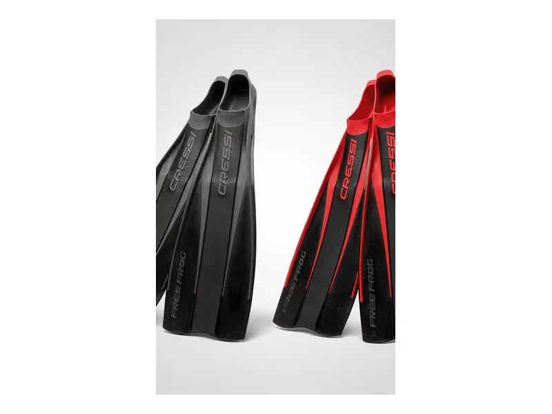 Black and red Cressi fins available for BPDC guests
